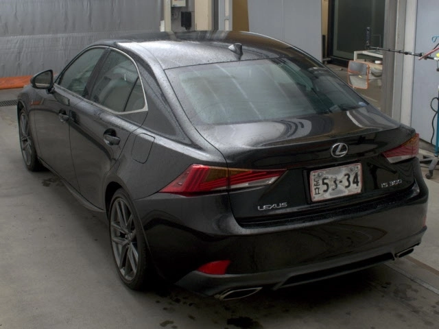LEXUS IS