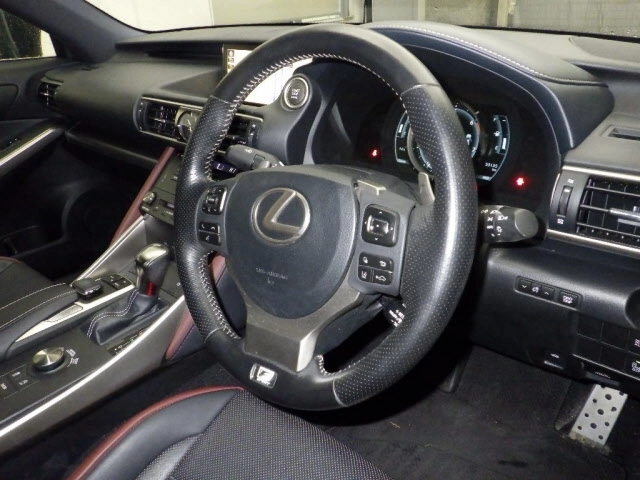 LEXUS IS