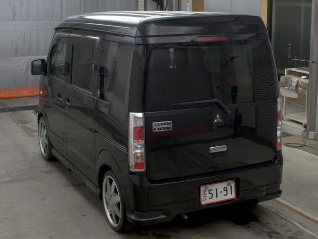 MITSUBISHI TOWN BOX