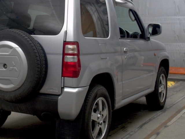 MITSUBISHI PAJERO MINI
