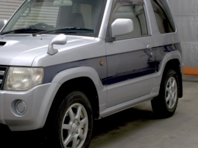 MITSUBISHI PAJERO MINI