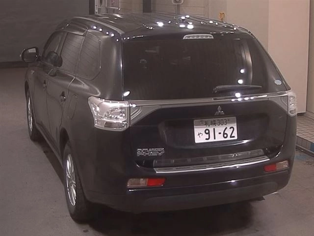 MITSUBISHI OUTLANDER PHEV