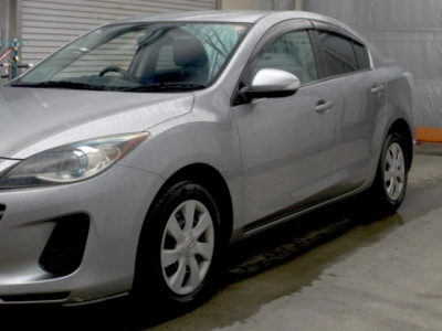 MAZDA AXELA