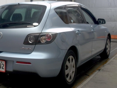 MAZDA AXELA SPORT