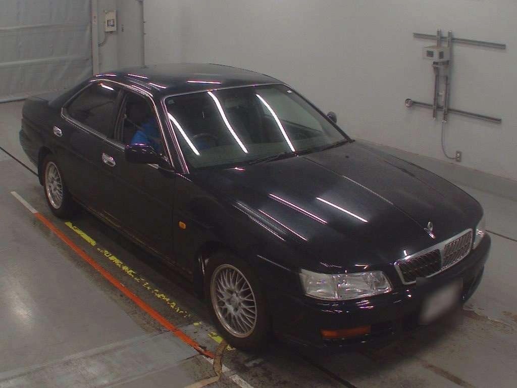 NISSAN LAUREL