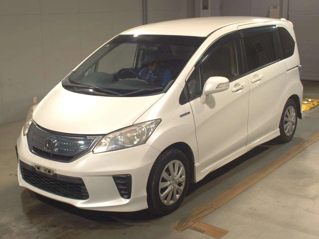 HONDA FREED HYBRID