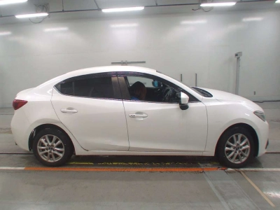 MAZDA AXELA HYBRID
