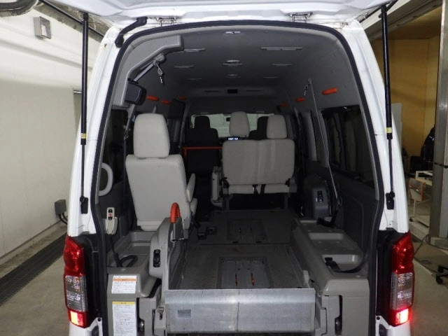 NISSAN NV350 CARAVAN