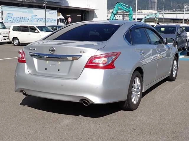 NISSAN TEANA