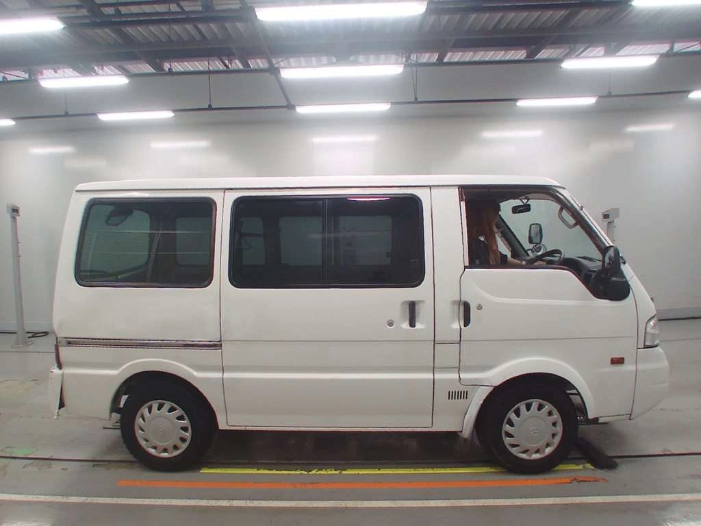 MAZDA BONGO VAN