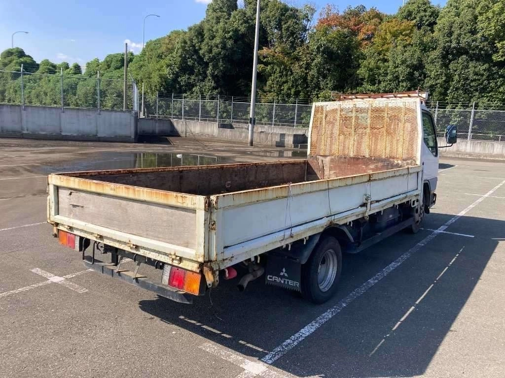 MITSUBISHI CANTER