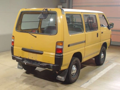 MITSUBISHI DELICA VAN