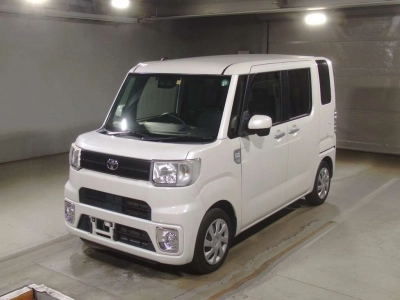 TOYOTA PIXIS MEGA