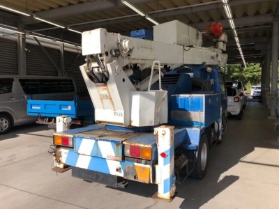 MITSUBISHI CANTER