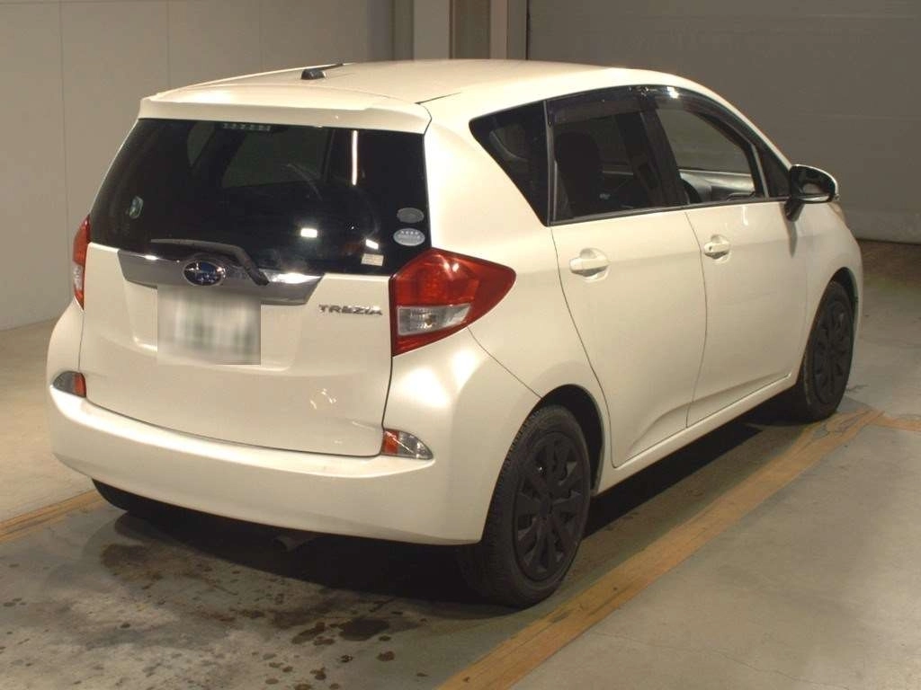 SUBARU TREZIA