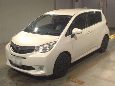 SUBARU TREZIA