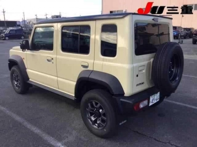 SUZUKI JIMNY NOMADE