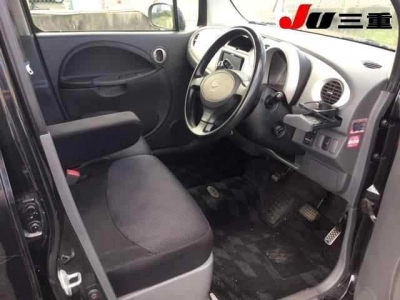 DAIHATSU MOVE LATTE