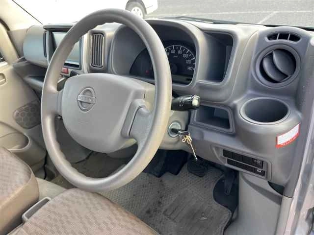 NISSAN NV100 CLIPPER