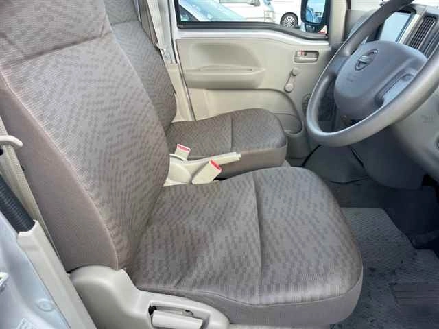 NISSAN NV100 CLIPPER