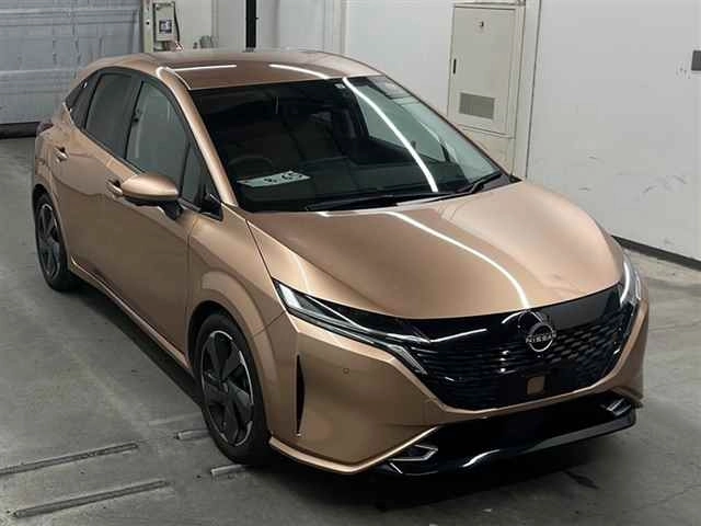 NISSAN AURA