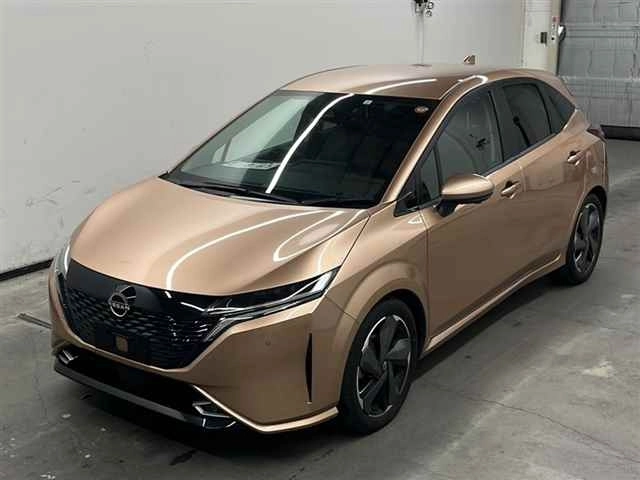 NISSAN AURA