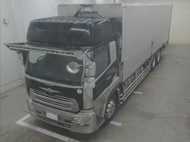NISSAN UD