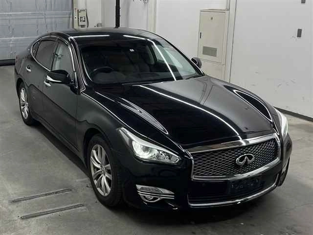 NISSAN FUGA