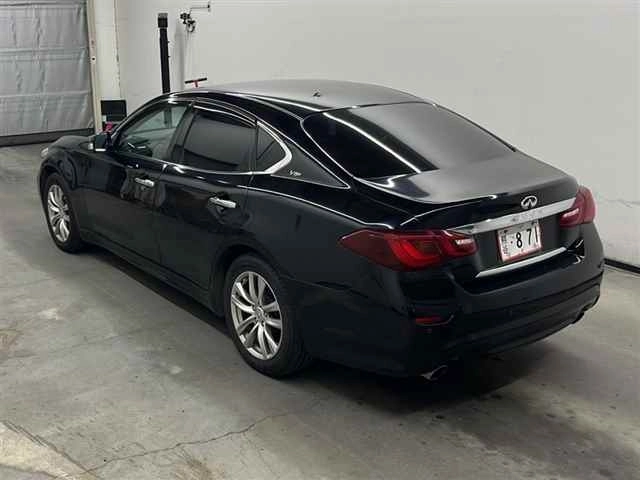 NISSAN FUGA