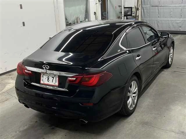 NISSAN FUGA