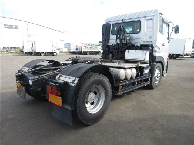 NISSAN UD