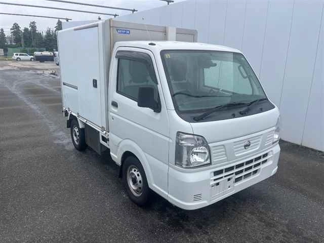 NISSAN NT100 CLIPPER
