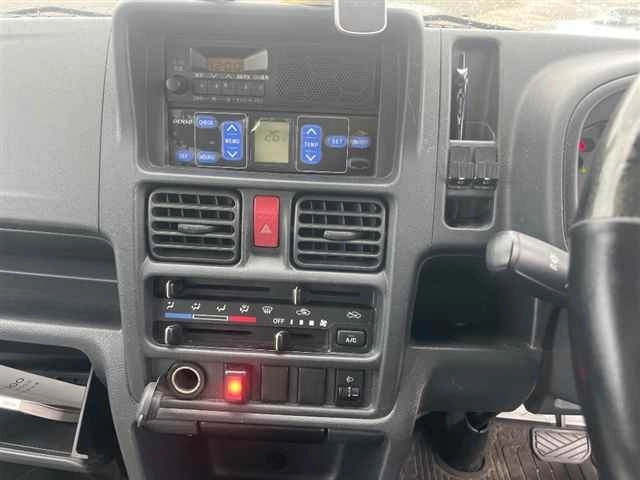 NISSAN NT100 CLIPPER