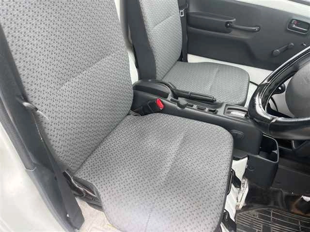 NISSAN NT100 CLIPPER
