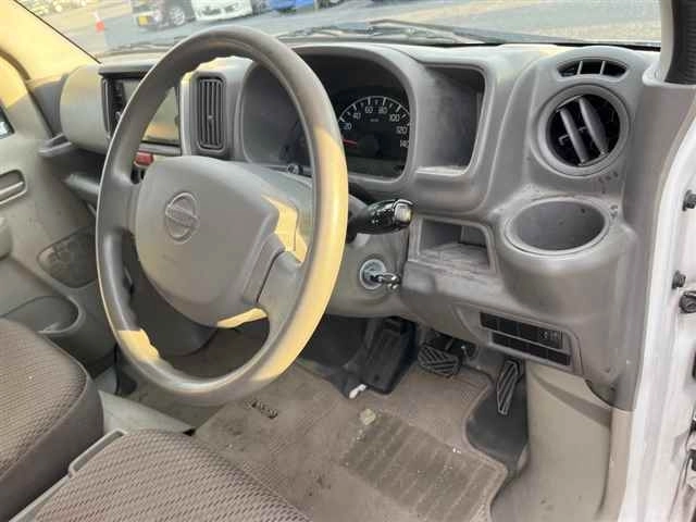NISSAN NV100 CLIPPER