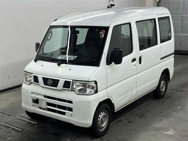 NISSAN CLIPPER VAN