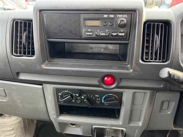 NISSAN CLIPPER VAN