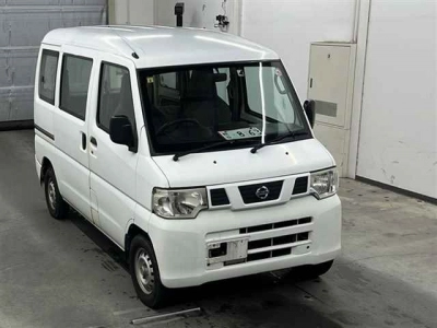 NISSAN CLIPPER VAN