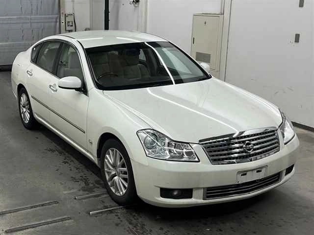 NISSAN FUGA