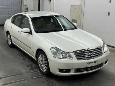 NISSAN FUGA