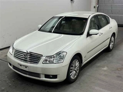 NISSAN FUGA