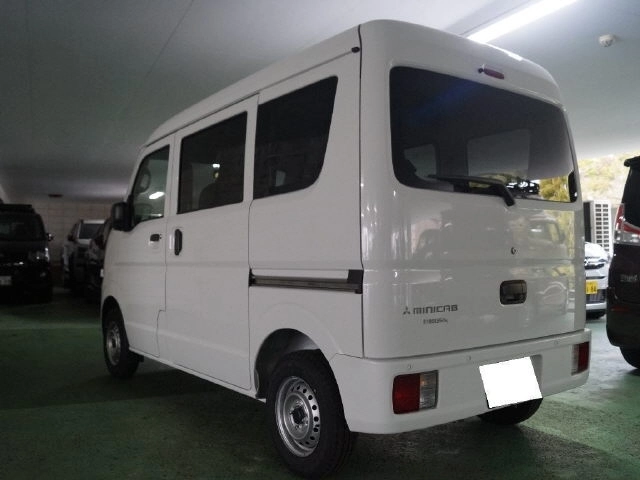 MITSUBISHI MINICAB