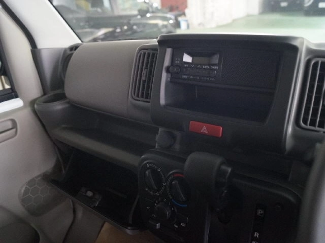 MITSUBISHI MINICAB