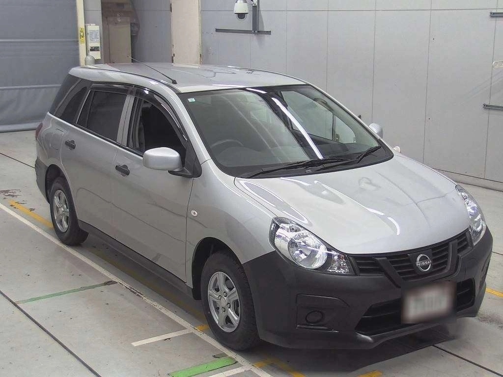 NISSAN AD