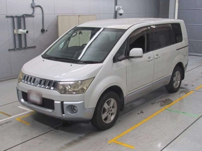 MITSUBISHI DELICA D:5
