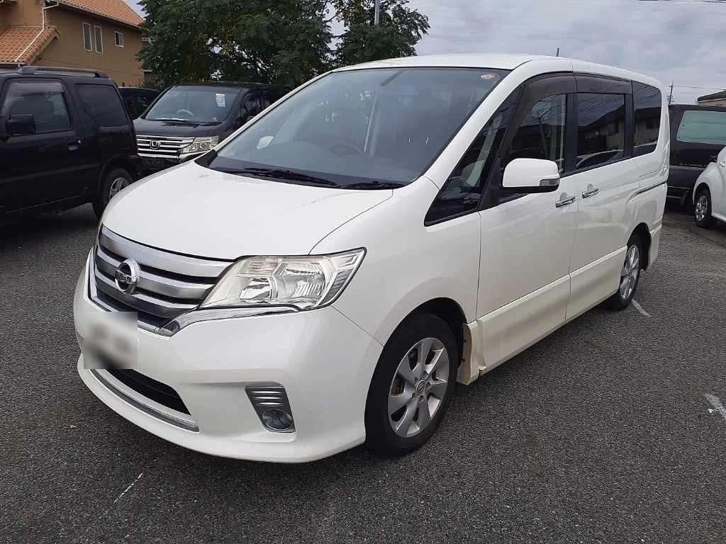 NISSAN SERENA