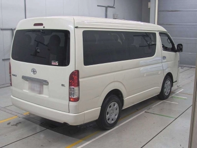 TOYOTA HIACE WAGON