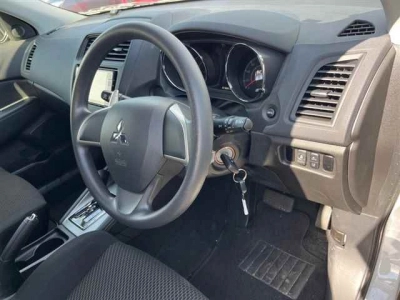 MITSUBISHI RVR