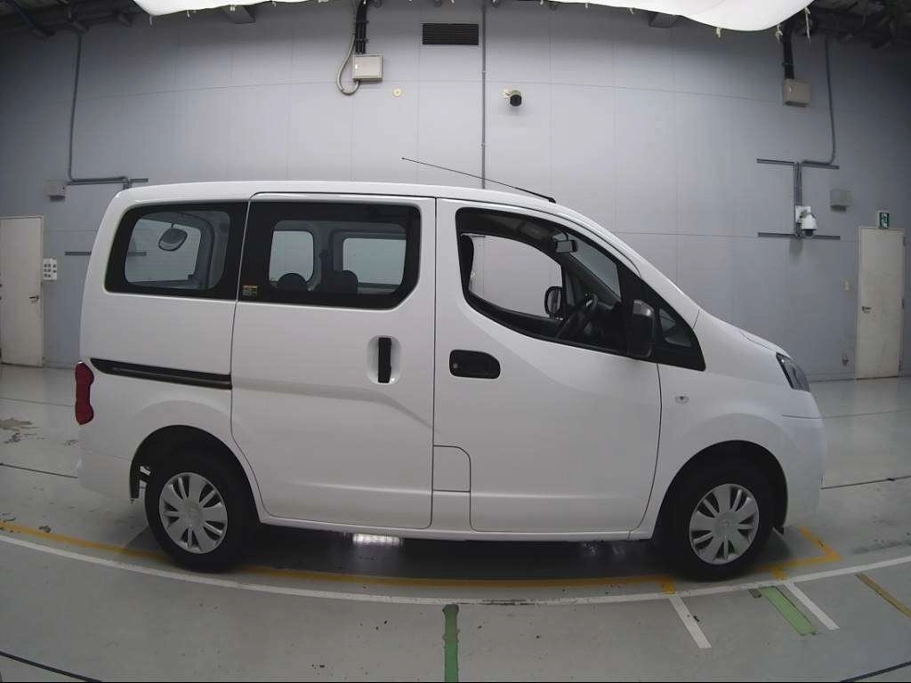 NISSAN NV200 VANETTE VAN