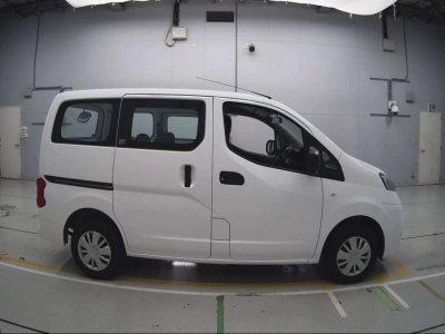 NISSAN NV200 VANETTE VAN